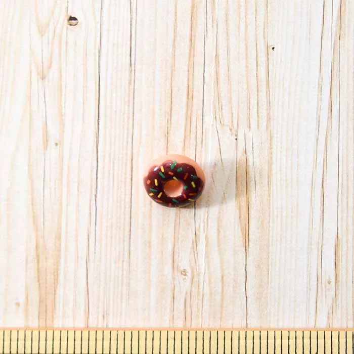 足つきボタン18mm　ドーナツ　カラフルスプレー